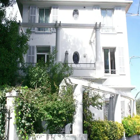 1er Szálloda 3*